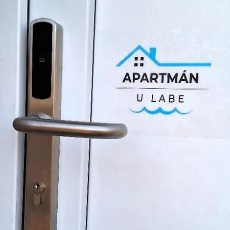 Pretty Private U Labe, Self-service Check-in 24 L 7 *