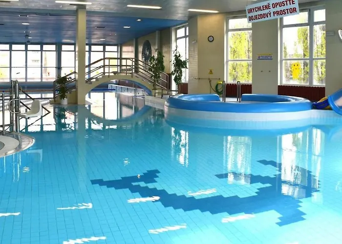 Pretty Private U Labe, Self-service Check-in 24 L 7 *