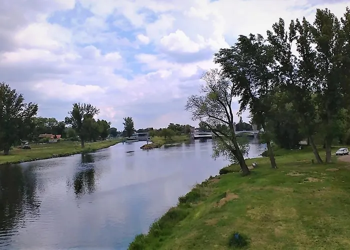 Pretty Private U Labe, Self-service Check-in 24 L 7 דירה Neratovice